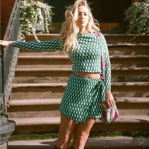 DVF for Target Women’s Side Wrap Arrow Geo Green Mini Skort